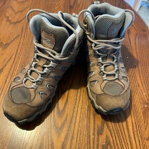 Women’s Oboz Hiking Boots